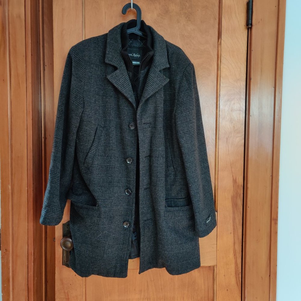 Kenneth Roberts Men's Gray Long Wool Blend Winter Pea Coat - Classy & Warm